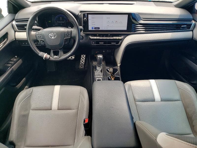 2025 TOYOTA CAMRY SE 8