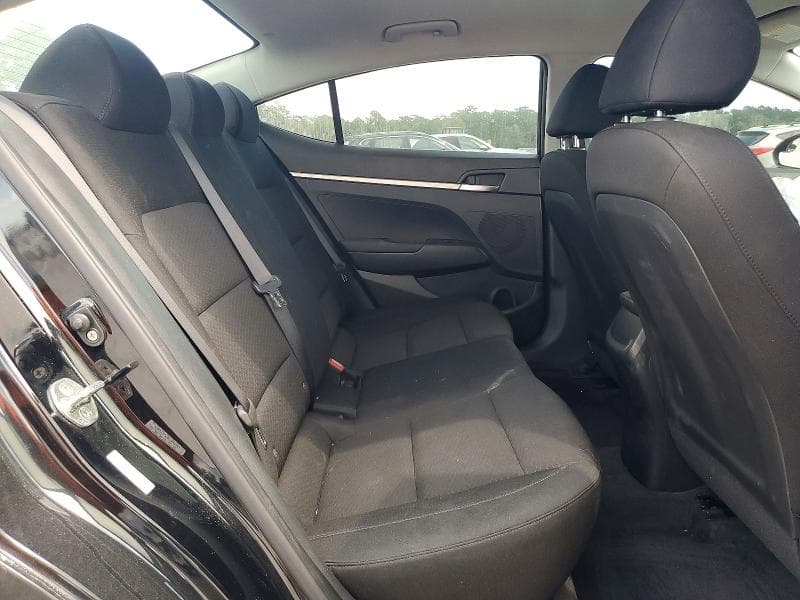 2019 HYUNDAI ELANTRA SE 10