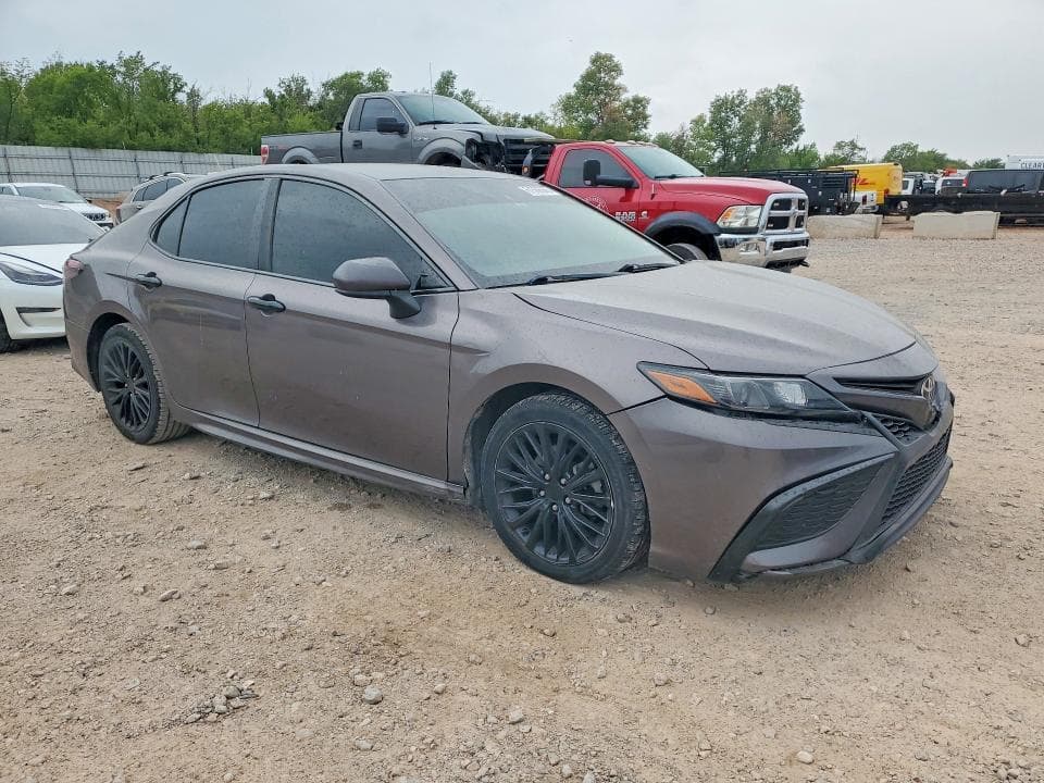 2021 TOYOTA CAMRY SE 4