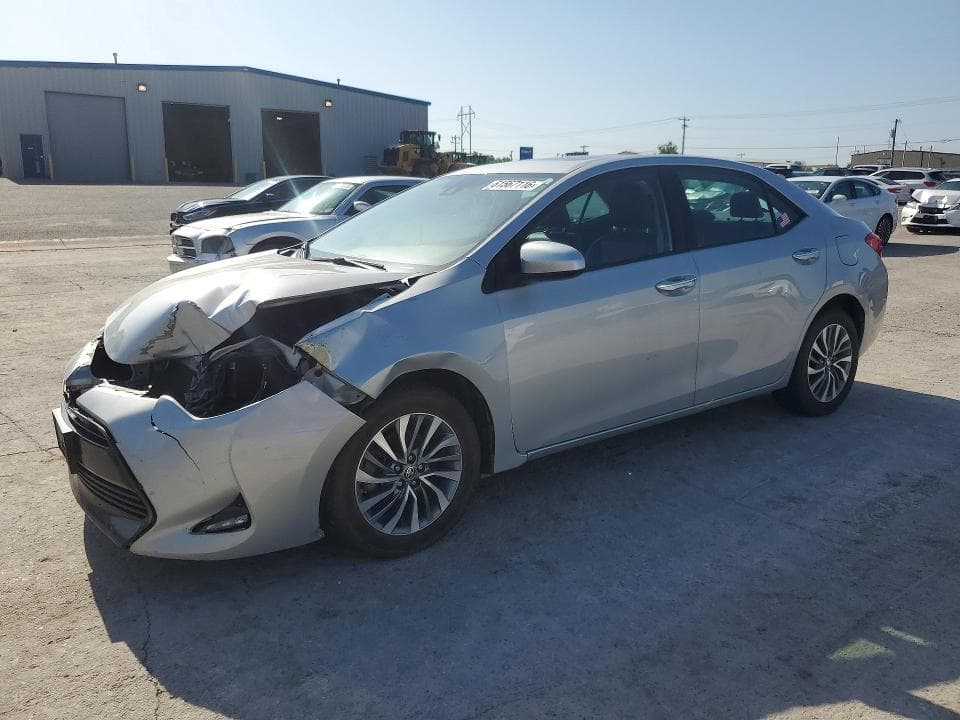 2017 TOYOTA COROLLA XLE 1