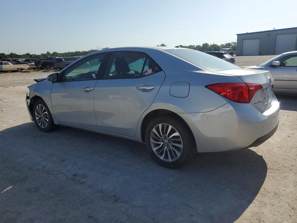 2017 TOYOTA COROLLA XLE 2