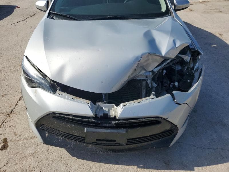 2017 TOYOTA COROLLA XLE 11