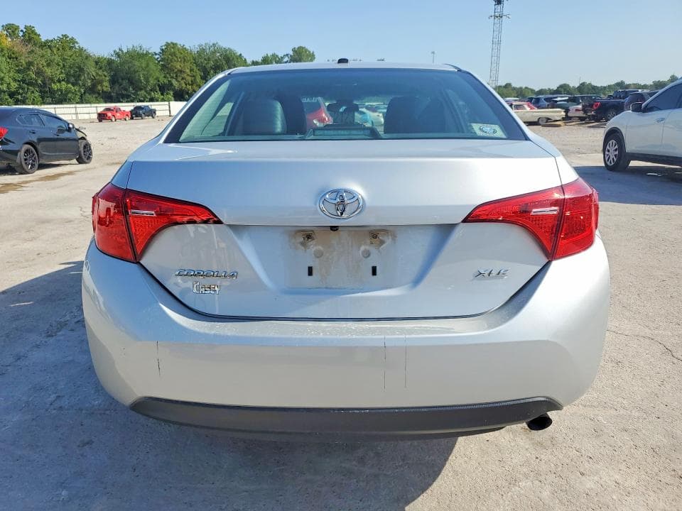 2017 TOYOTA COROLLA XLE 6