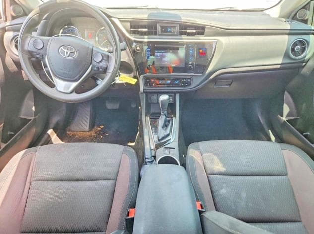 2019 TOYOTA COROLLA LE 8