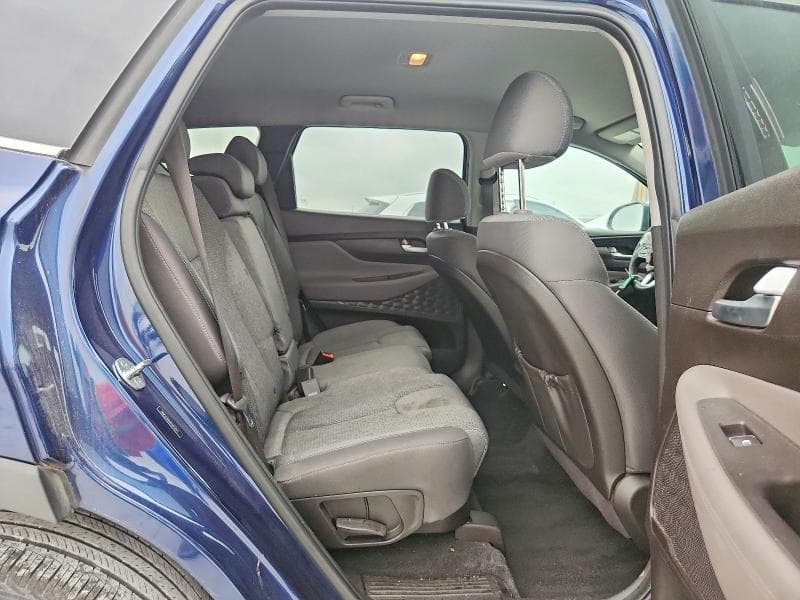 2019 HYUNDAI SANTA FE SE 10