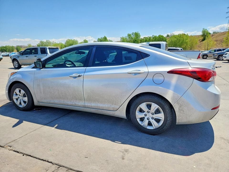 2016 HYUNDAI ELANTRA SE 2