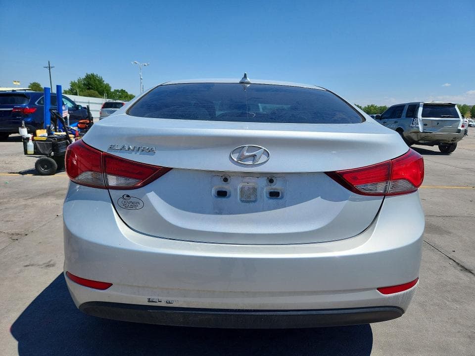 2016 HYUNDAI ELANTRA SE 6