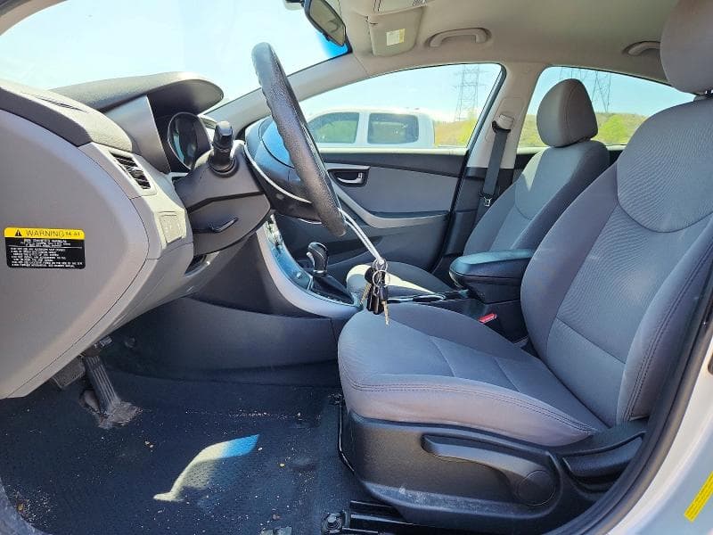 2016 HYUNDAI ELANTRA SE 7