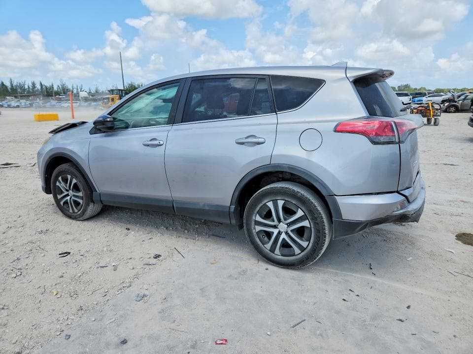 2018 TOYOTA RAV4 LE 2