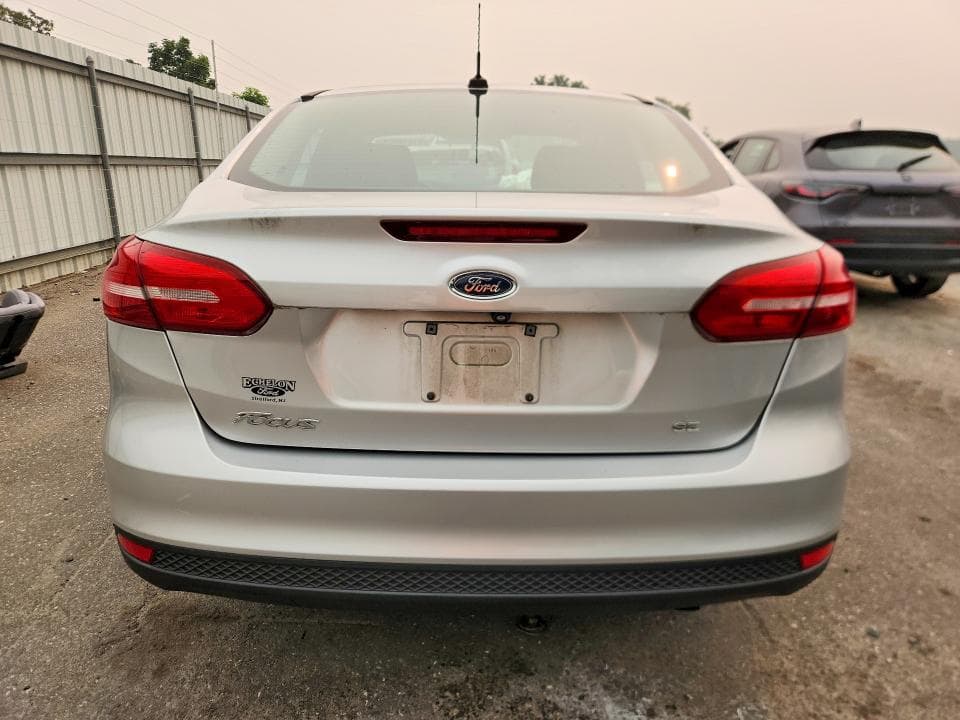 2018 FORD FOCUS SE 6
