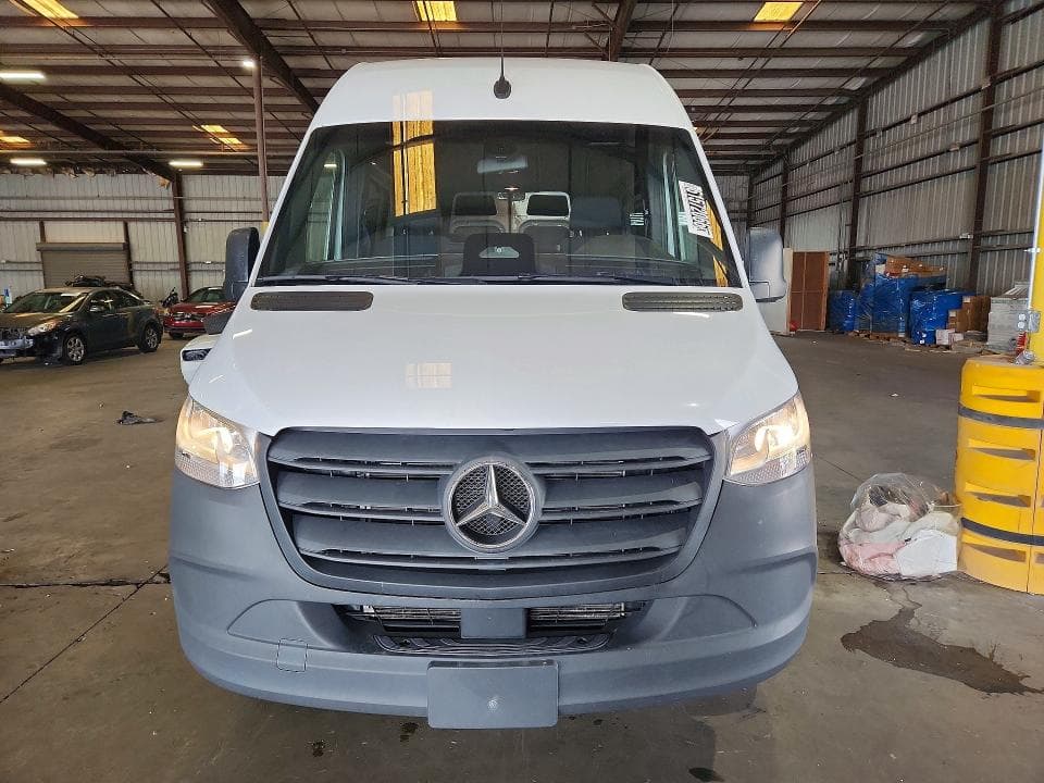 2025 MERCEDES-BENZ SPRINTER 2500 5