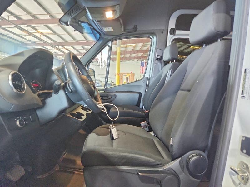 2025 MERCEDES-BENZ SPRINTER 2500 7