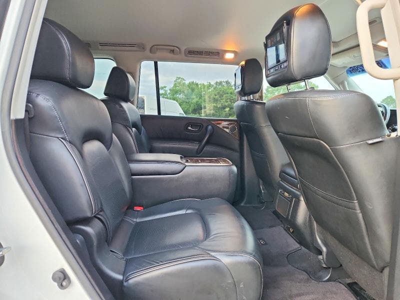 2017 INFINITI QX80 BASE 11