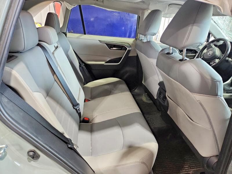 2019 TOYOTA RAV4 XLE PREMIUM 11