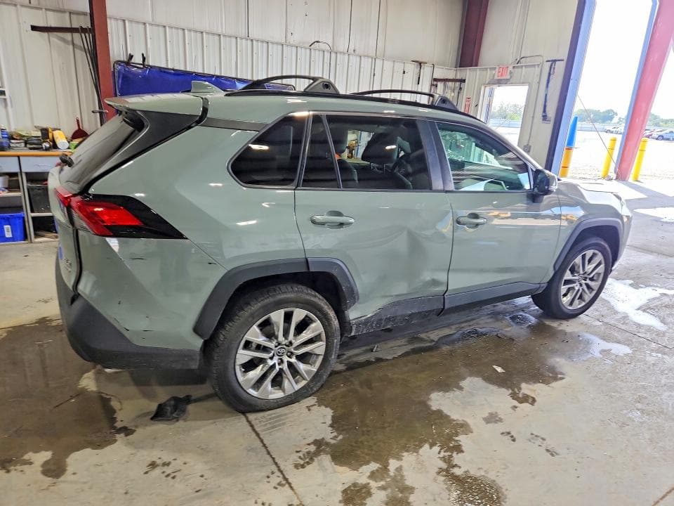 2019 TOYOTA RAV4 XLE PREMIUM 3