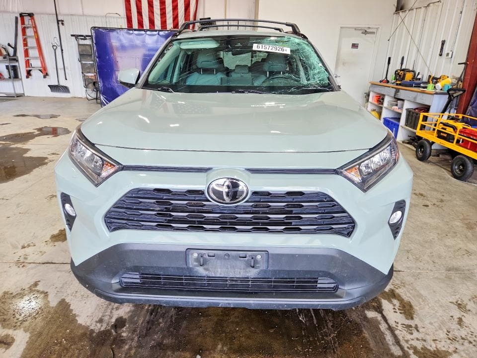 2019 TOYOTA RAV4 XLE PREMIUM 5