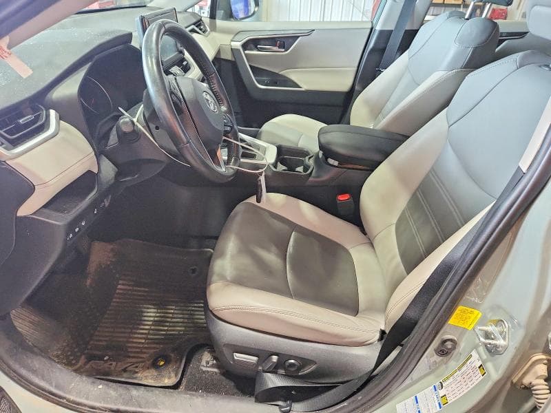 2019 TOYOTA RAV4 XLE PREMIUM 7