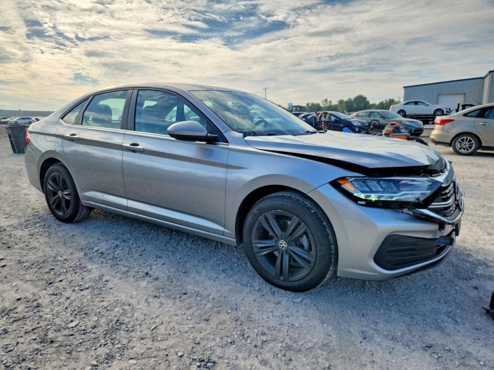 2023 VOLKSWAGEN JETTA SE 4