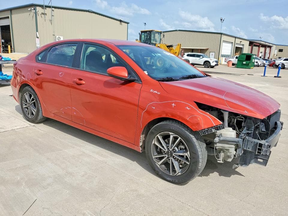 2023 KIA FORTE LXS 4