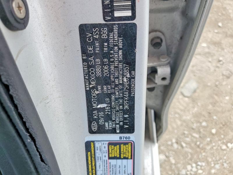2017 KIA FORTE LX 12
