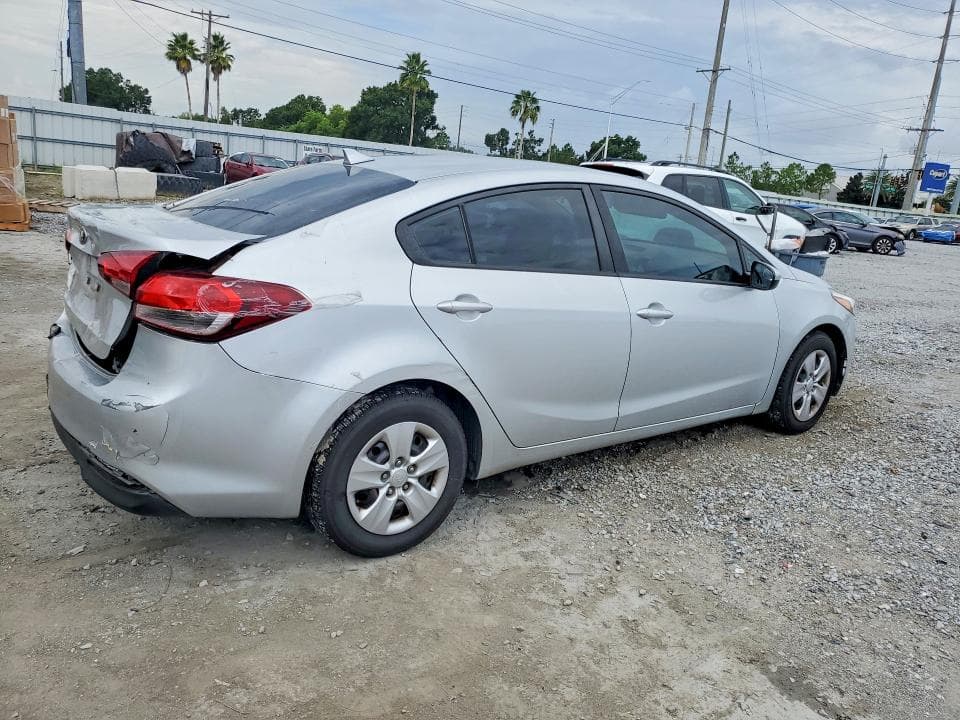 2017 KIA FORTE LX 3