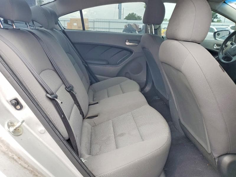 2017 KIA FORTE LX 10