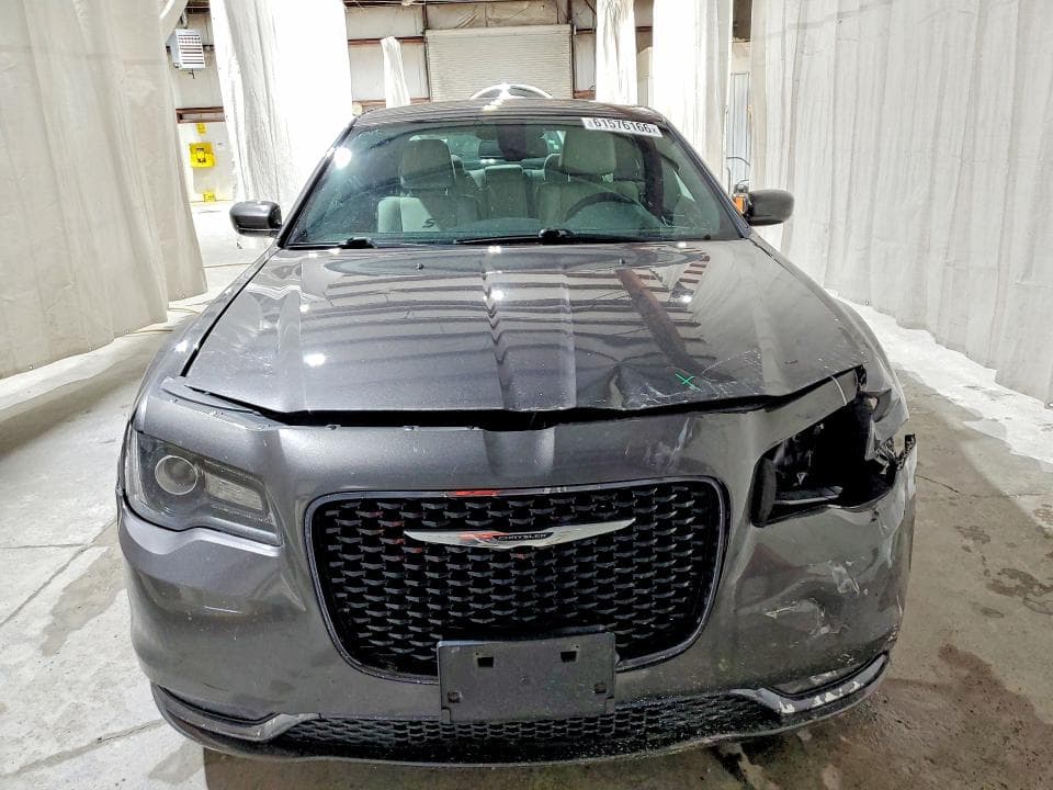 2017 CHRYSLER 300 S 5