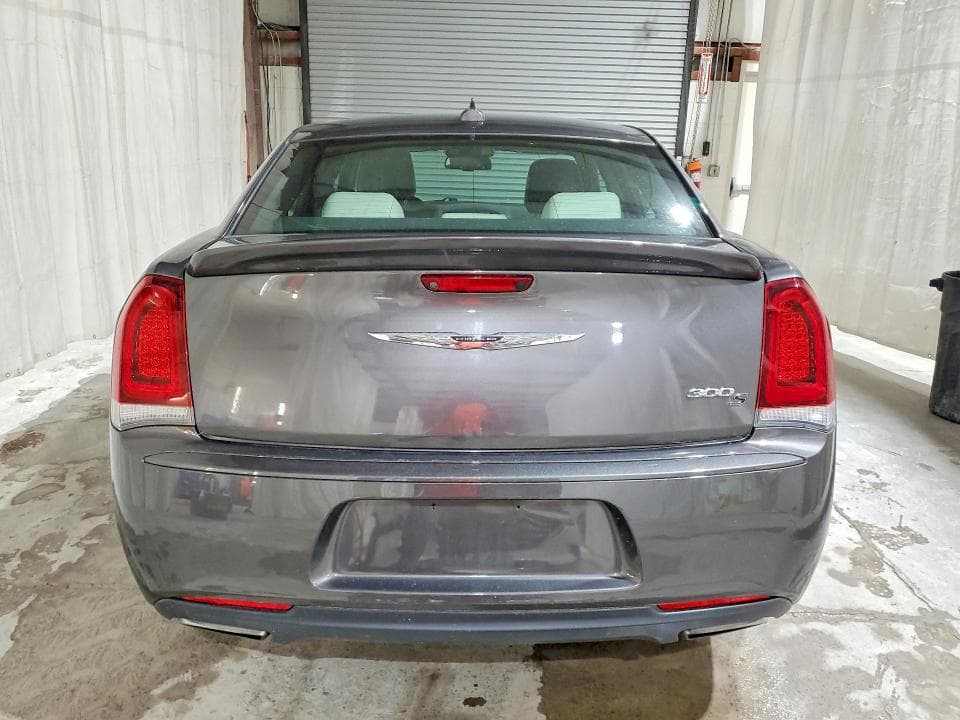 2017 CHRYSLER 300 S 6