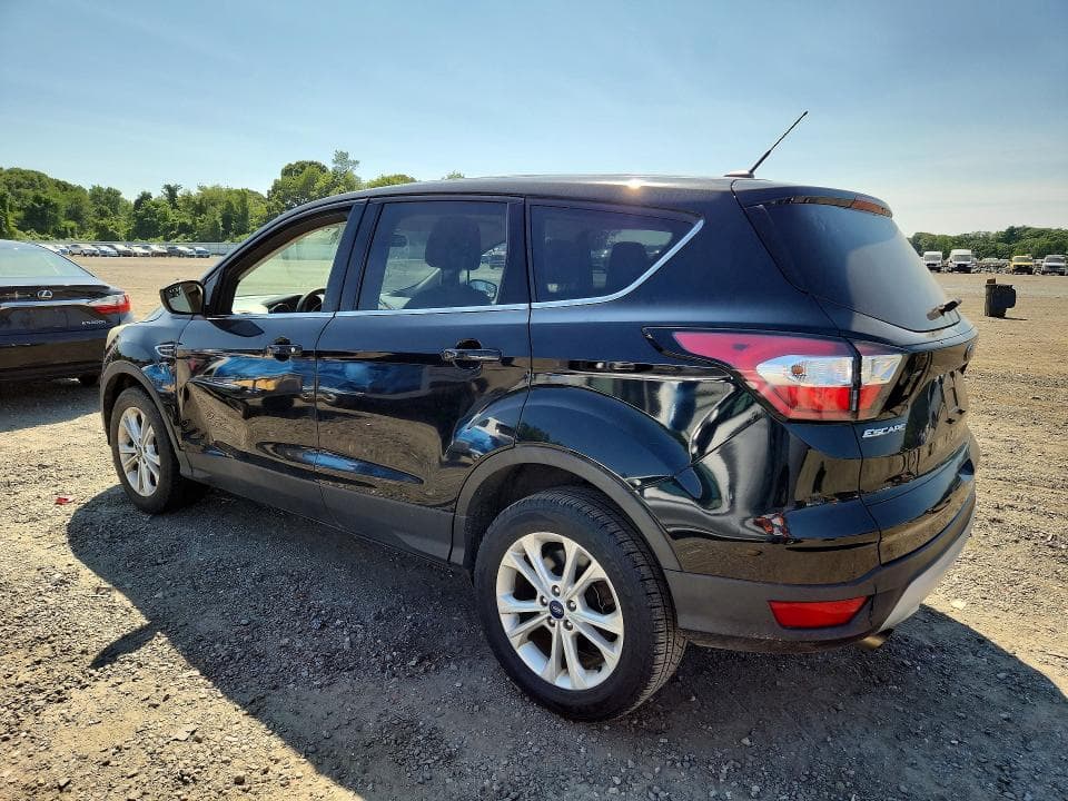 2017 FORD ESCAPE SE 2