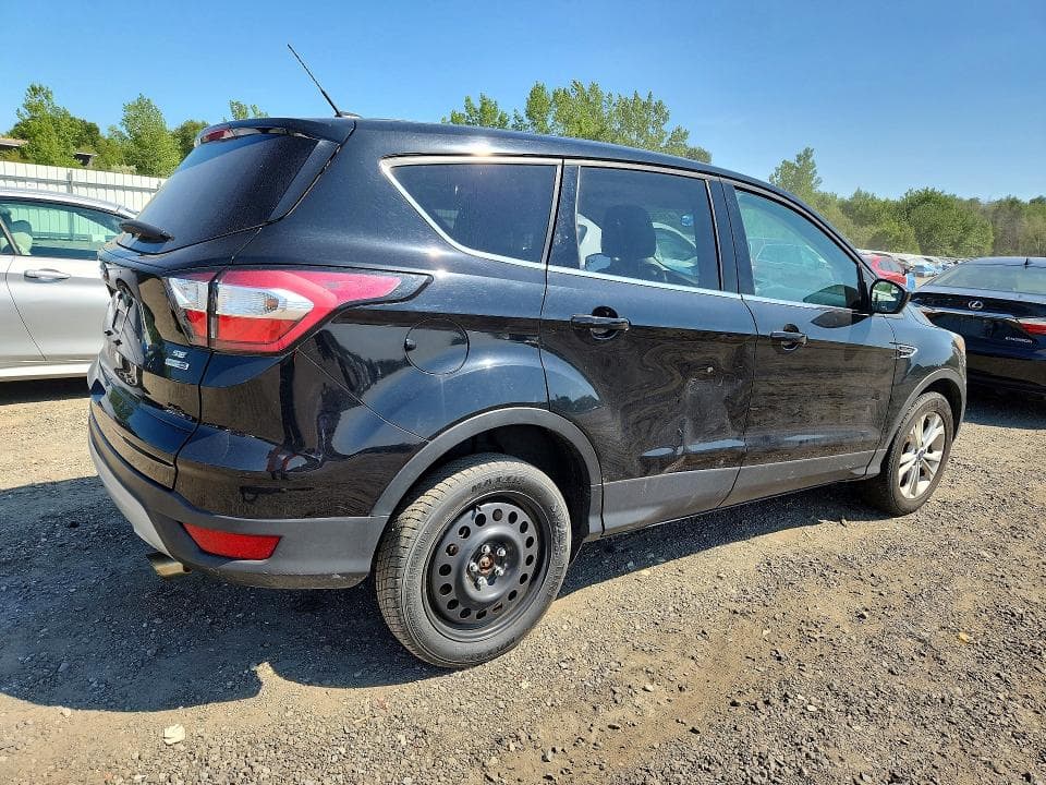 2017 FORD ESCAPE SE 3