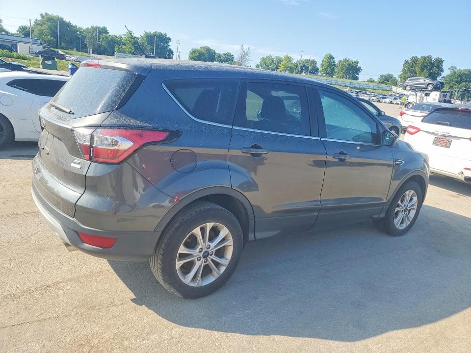 2017 FORD ESCAPE SE 3
