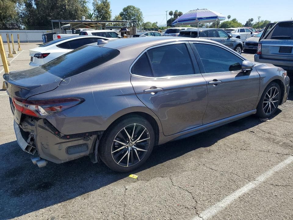 2022 TOYOTA CAMRY SE 3