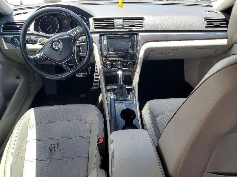 2018 VOLKSWAGEN PASSAT S/R-LINE S/R-LINE 8
