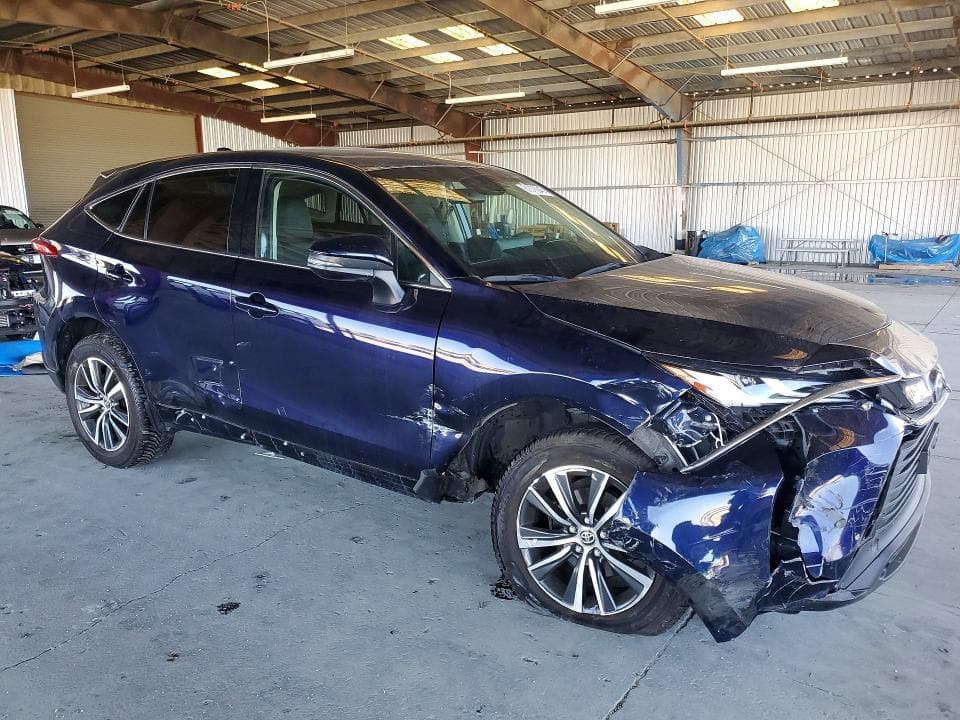 2024 TOYOTA VENZA LE 4