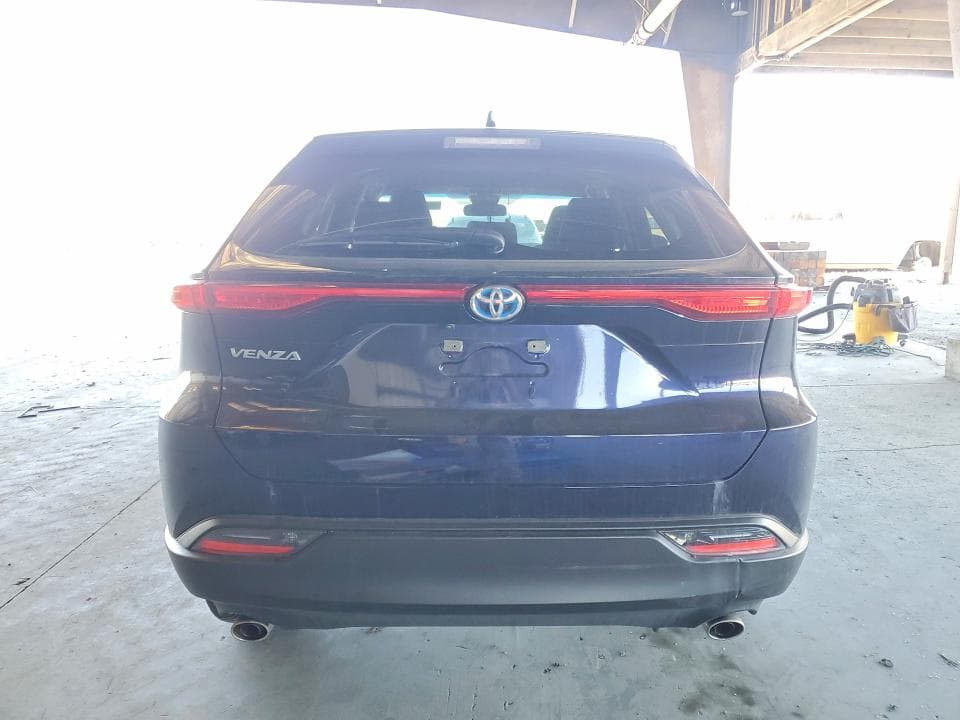 2024 TOYOTA VENZA LE 6