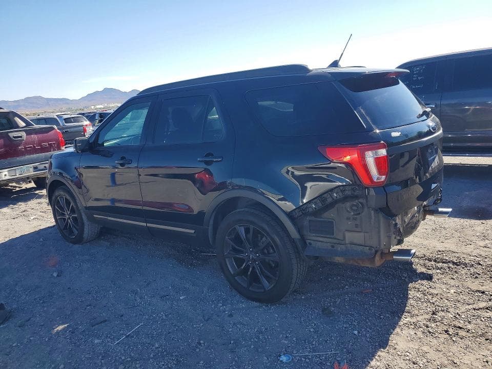 2018 FORD EXPLORER XLT 2