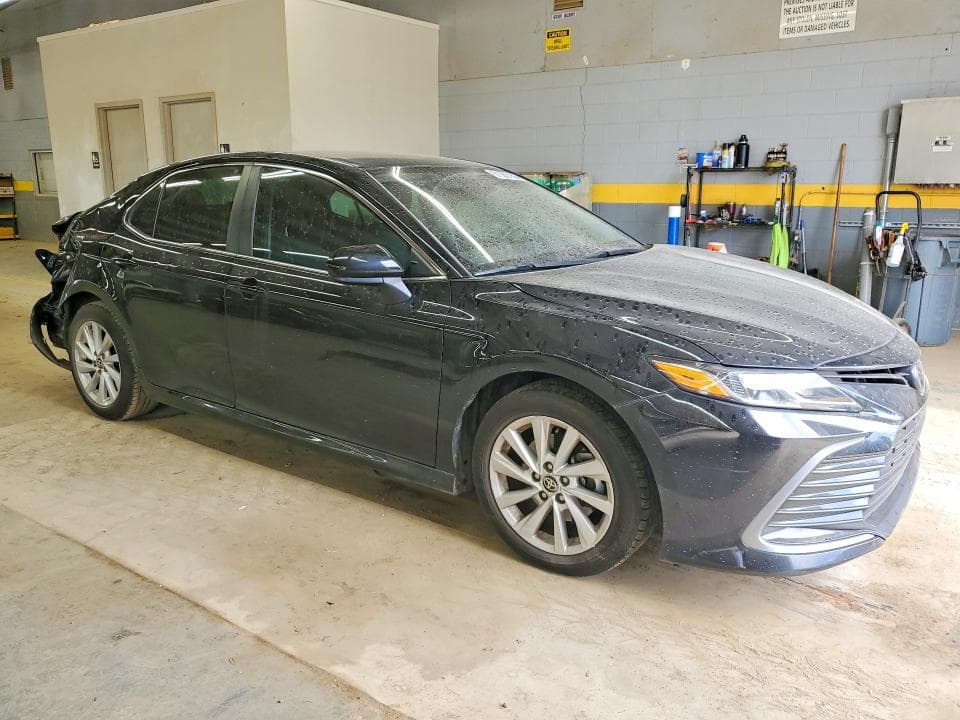 2023 TOYOTA CAMRY LE 4