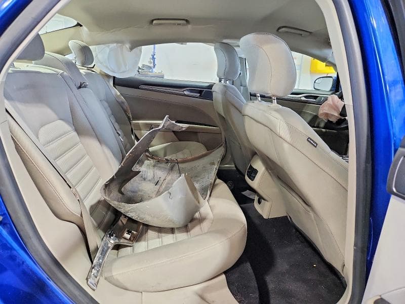 2017 FORD FUSION SE 10
