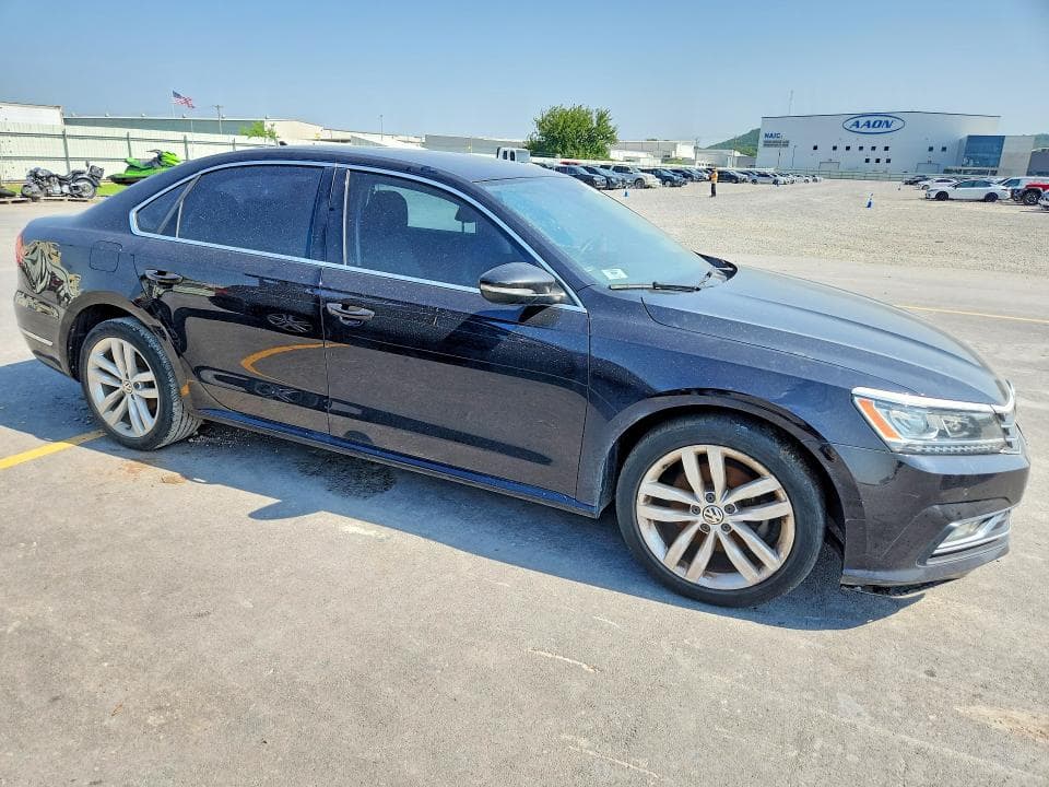 2018 VOLKSWAGEN PASSAT SE SE 4