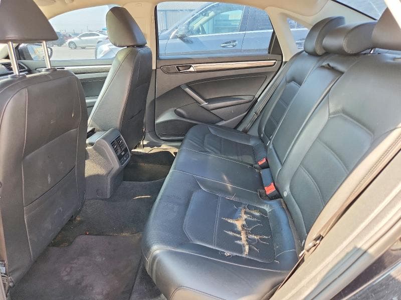 2018 VOLKSWAGEN PASSAT SE SE 10