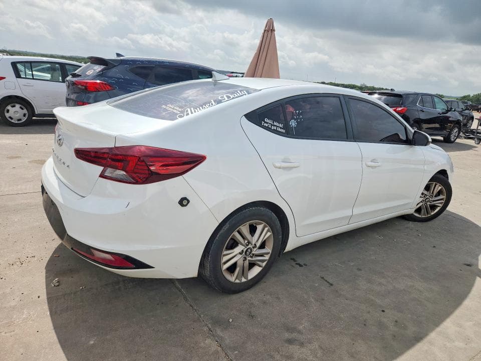 2019 HYUNDAI ELANTRA SEL 3