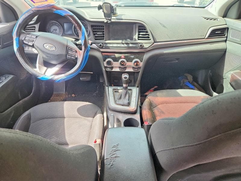 2019 HYUNDAI ELANTRA SEL 8