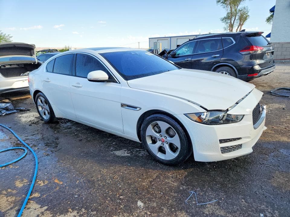2017 JAGUAR XE 4