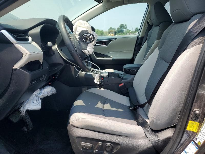 2021 TOYOTA RAV4 XLE 7
