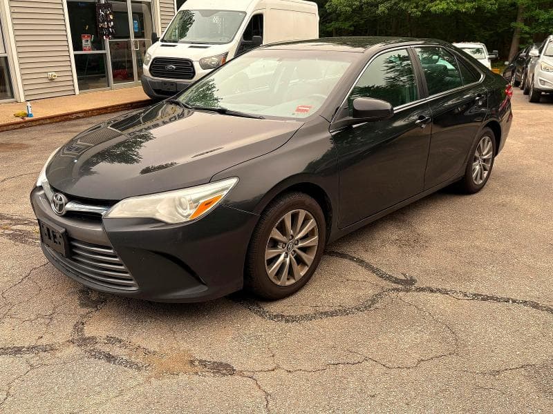 2017 TOYOTA CAMRY XLE 2