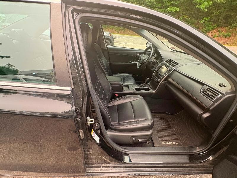 2017 TOYOTA CAMRY XLE 5