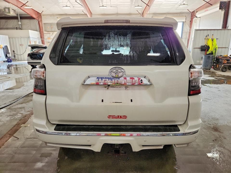 2017 TOYOTA 4RUNNER LIMITED 6