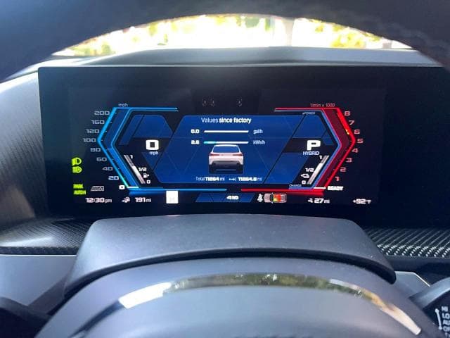 2024 BMW XM 8