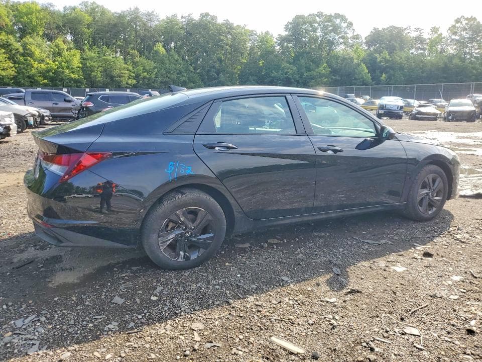 2023 HYUNDAI ELANTRA SEL 3