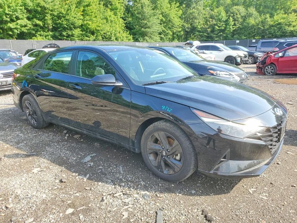 2023 HYUNDAI ELANTRA SEL 4